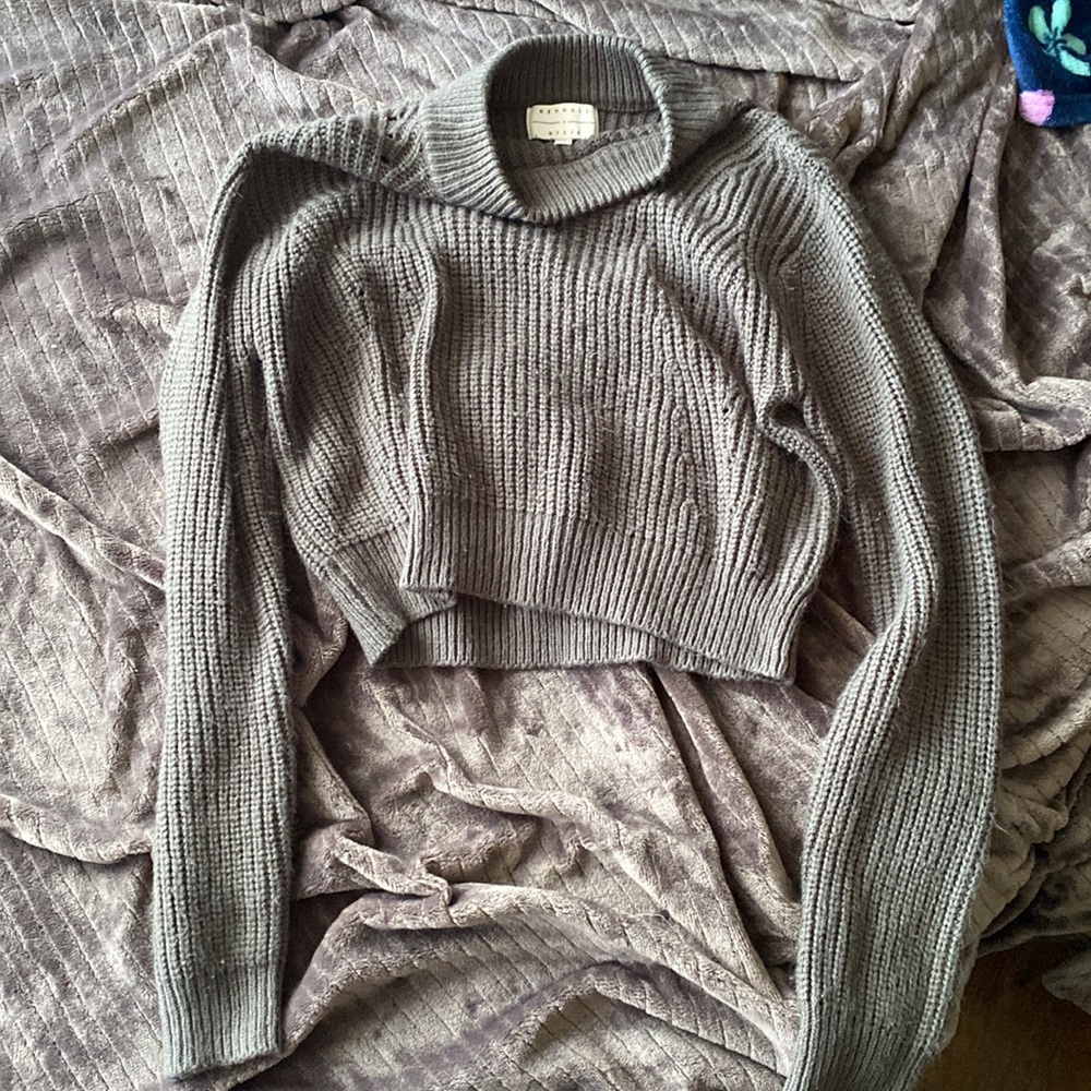 Cropped sweater - Picture 2 of 2